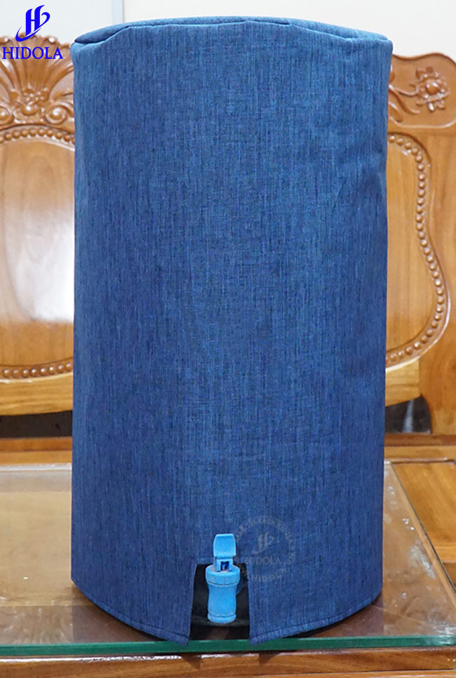 áo-trùm-bình-nước-có-vòi