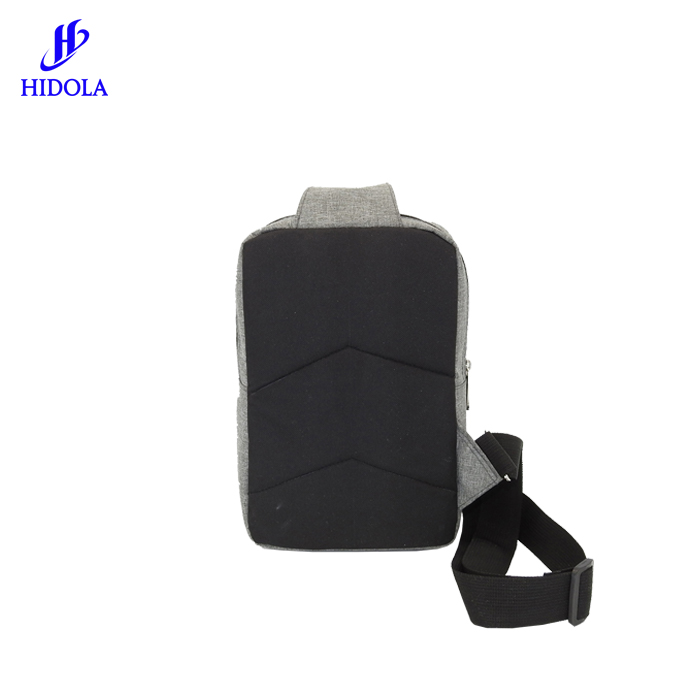 may-túi-đeo-chéo-số-lượng-nhiều